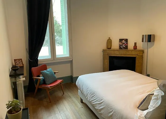 Signature Art Deco Valence