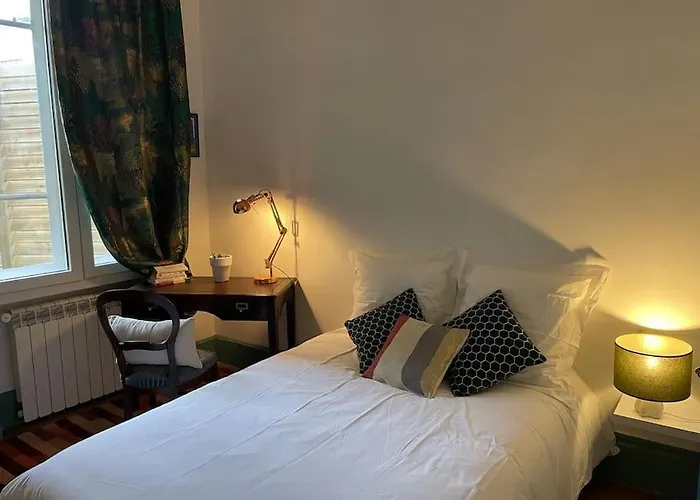 Signature Art Deco Valence