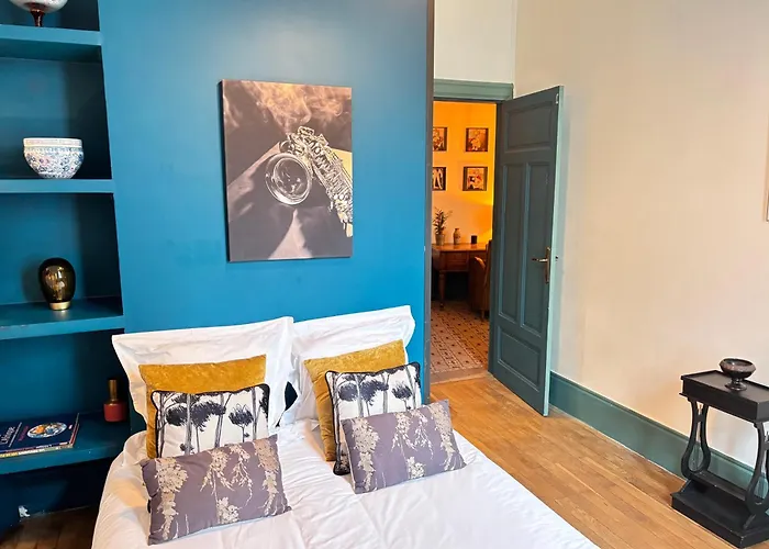 Signature Art Deco Apartman *