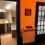 Signature Art Deco Apartment *