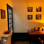 Signature Art Deco Apartment *
