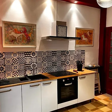 Apartment Signature Art Deco