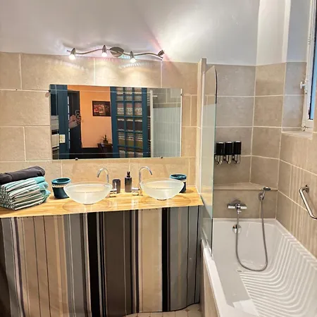 Apartment Signature Art Deco