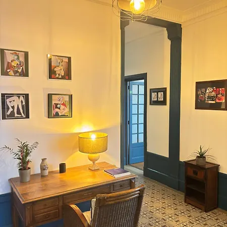 Apartment Signature Art Deco