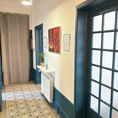 Signature Art Deco Apartment