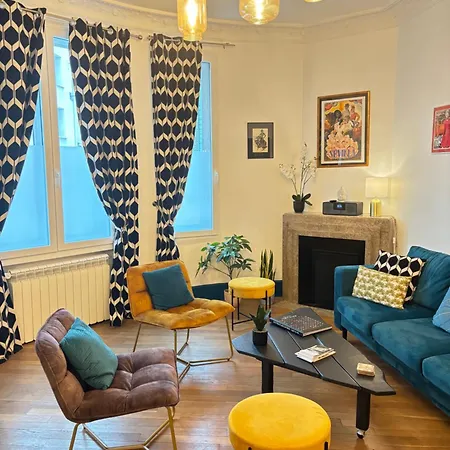 Signature Art Deco Apartment